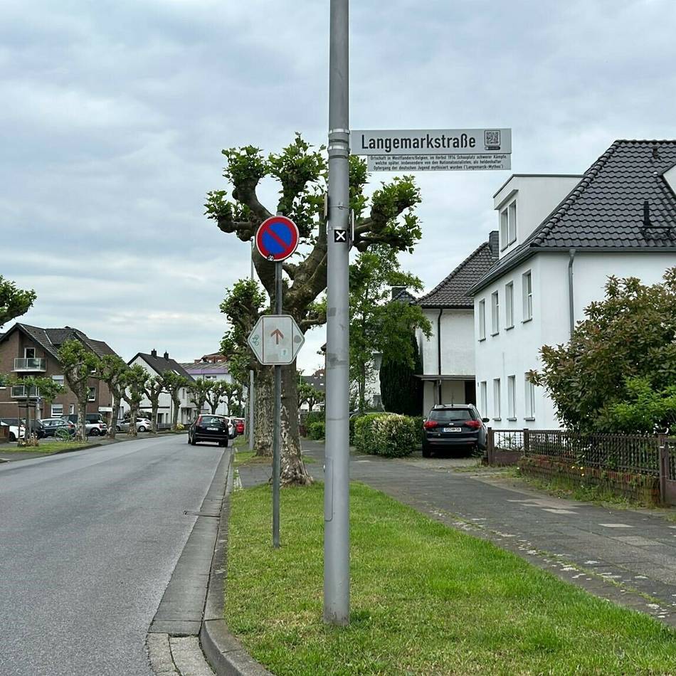 Stelen für Hindeburg- und Langemarkstraße: Projekt zu Kriegsmythen und NS-Vorgeschichte in Dormagen