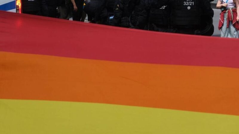 Queer in Hilden: Regenbogen-Streifen nur Symbolpolitik?
