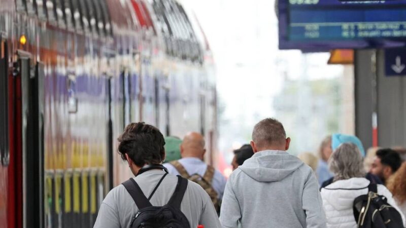 Kritik der SPD: Bahnen im Rhein-Kreis Neuss sind zu unpünktlich