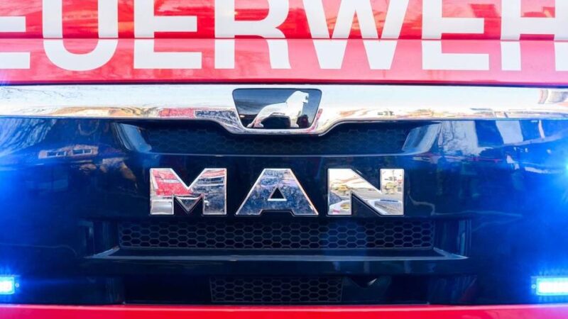 Feuerwehr Alpen war im Einsatz: Solaranlage qualmt am Weidenweg