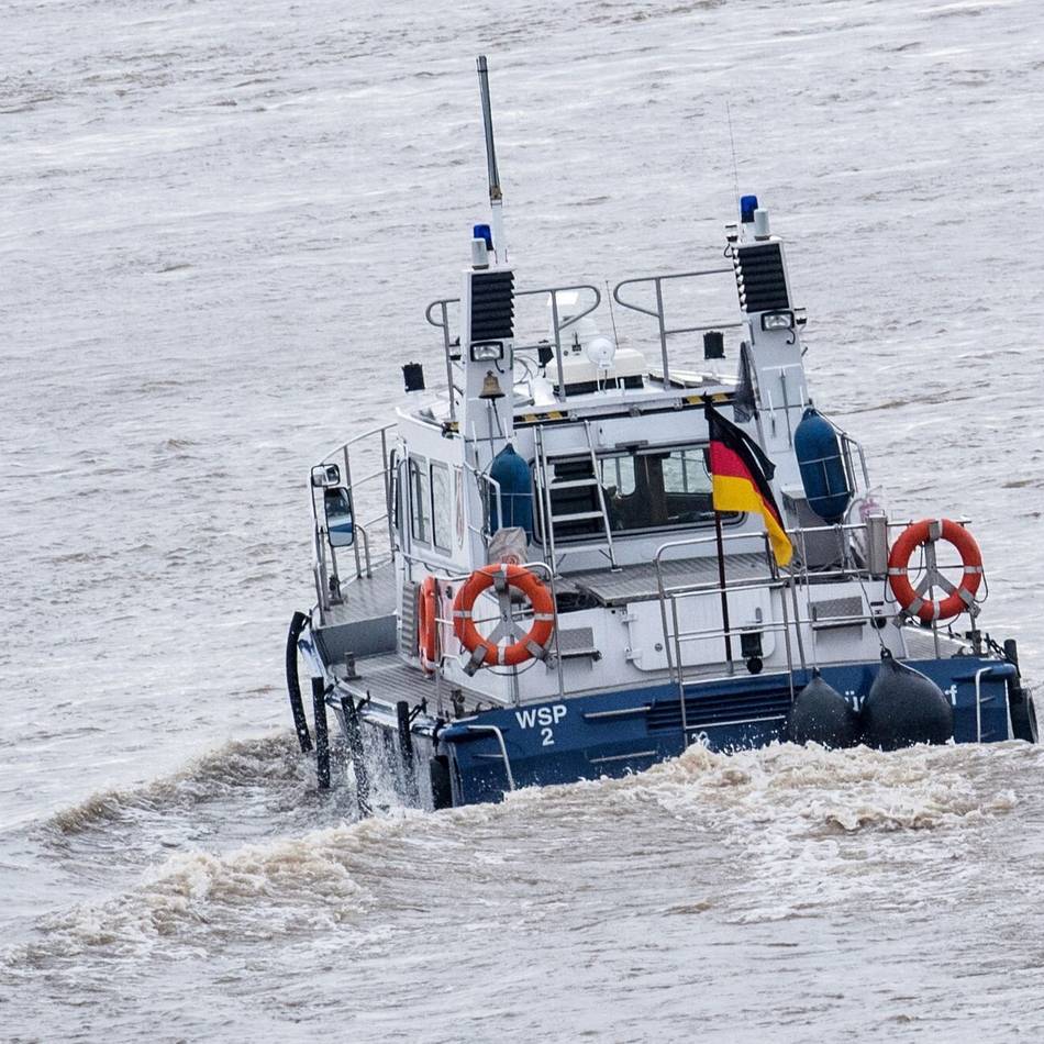 In Düsseldorf im Fluss mitgerissen: Sechs und 18 Jahre alt – zwei Tote im Rhein geborgen