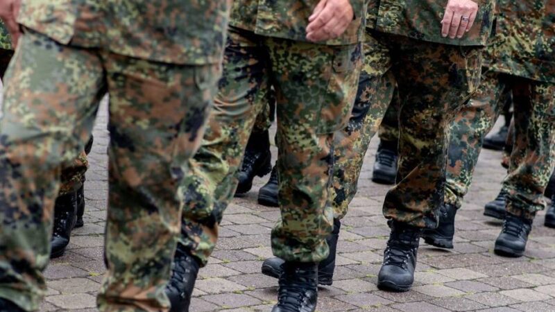 Ministerpräsident Hendrik Wüst: „Es wäre nicht klug, die Wehrpflicht auszuschließen“