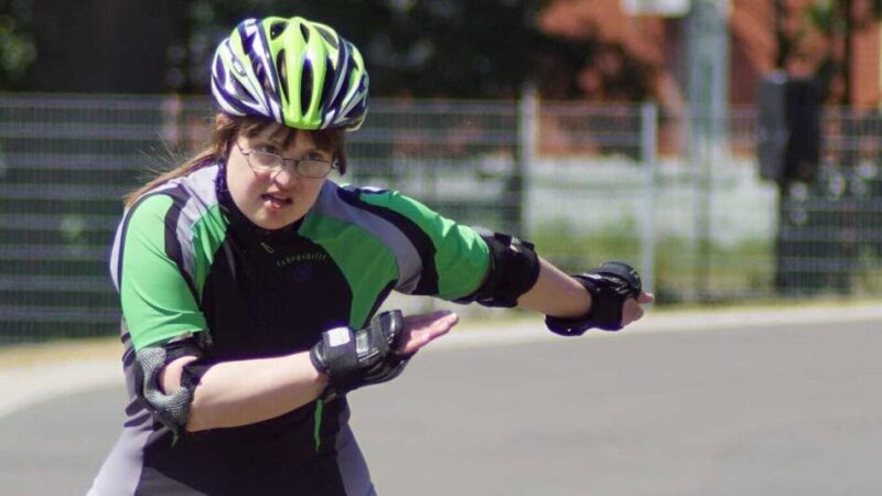 Special-Olympics-Sportlerin aus Langenfeld: Stefanie Wiegel gewinnt auf Rollerskates vollen Medaillensatz