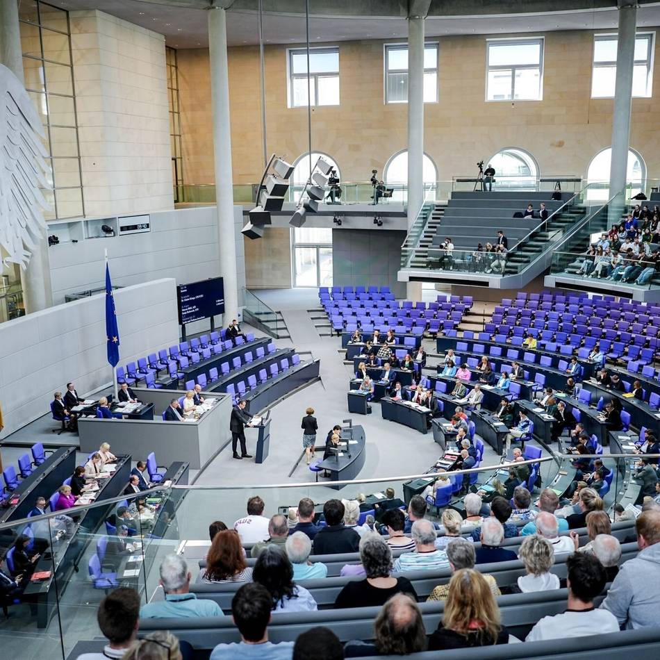 Abgeordneter für Moers und Neukirchen-Vluyn: Dieren lädt Jugendliche zu Planspiel im Bundestag ein