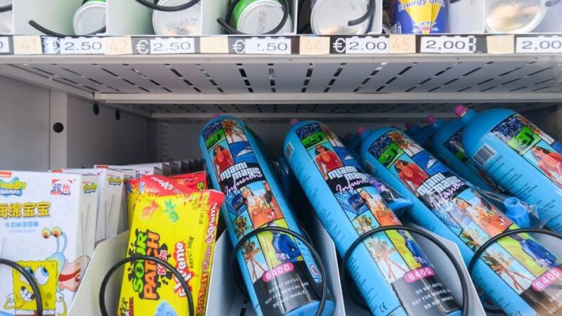 Politik in Krefeld: Sozialausschuss empfiehlt Verkaufsverbot für Lachgas