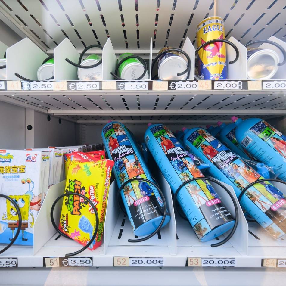 Politik in Krefeld: Sozialausschuss empfiehlt Verkaufsverbot für Lachgas