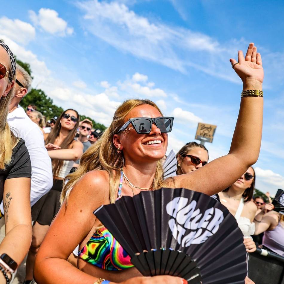Ikkimel, Vinyl Only Show und mehr: Parookaville 2025 – So war der erste Festivaltag