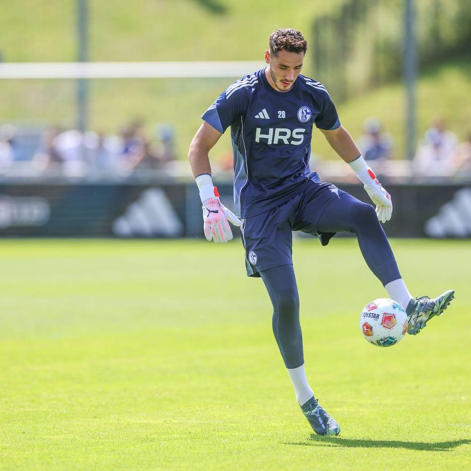 Nach Auswechslung im Testspiel: Entwarnung bei Schalke-Keeper Heekeren