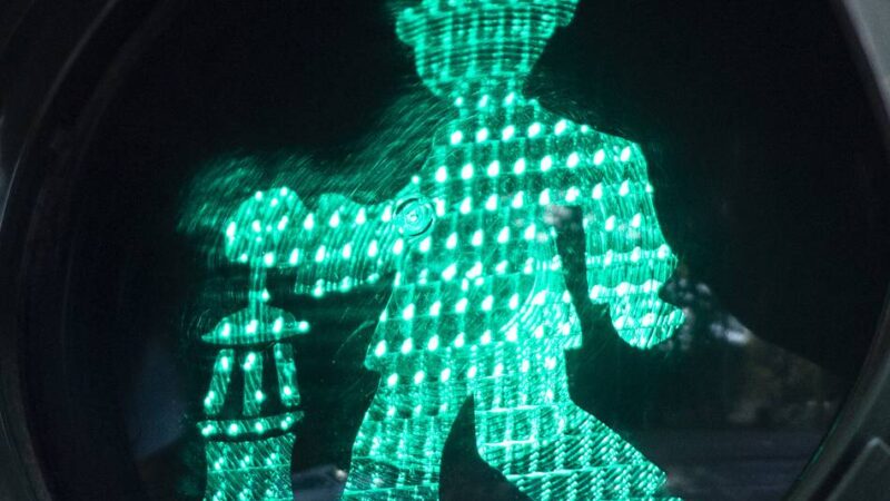 Fußgängerampeln im Stadtgebiet: „Glück auf“ an der Ampel? SPD wünscht sich Bergmann-Version für Grevenbroich