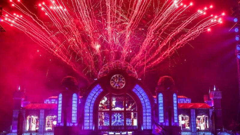 Von den Habsburgern bis zur Rheinkirmes: Knall und Rauch – wie das Feuerwerk nach Deutschland kam