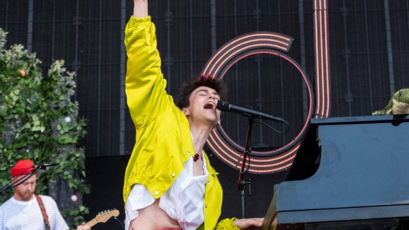 „Wie ein Mitsingkonzert in cool“: Jacob Collier vereint Musikgenres – und das 4500-köpfige Publikum