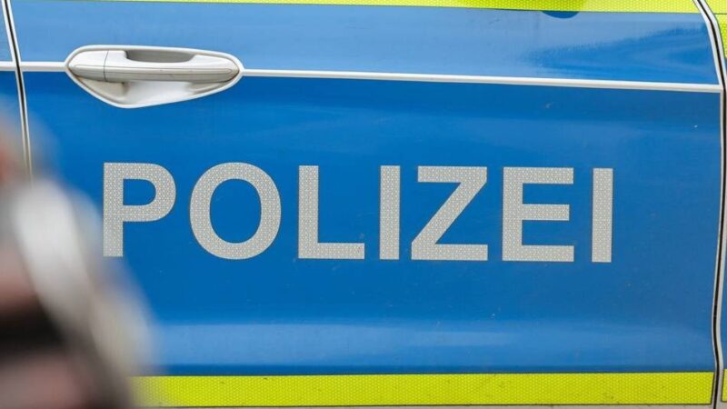 Rastplatz Leuch an der A57: Unbekannte zapfen 600 Liter Diesel ab