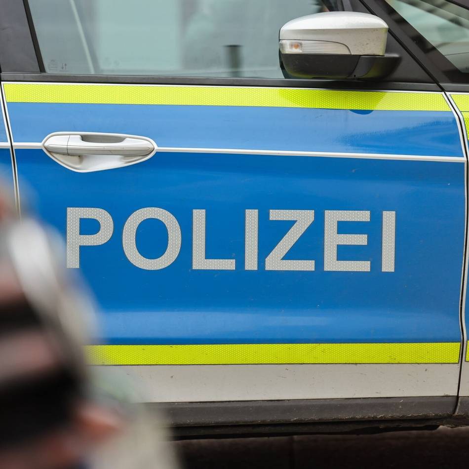 Rastplatz Leuch an der A57: Unbekannte zapfen 600 Liter Diesel ab