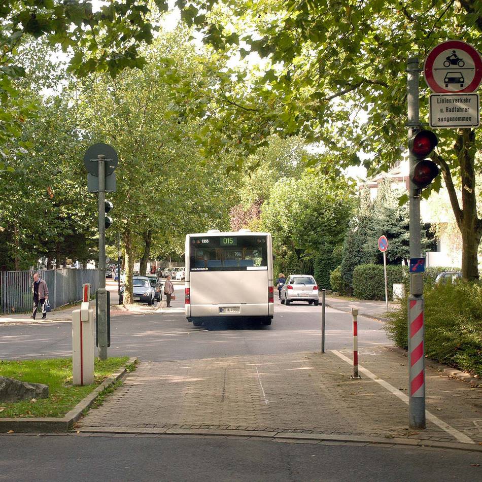 Schranke ist Geschichte: Werdener Straße wird wieder eine Einheit