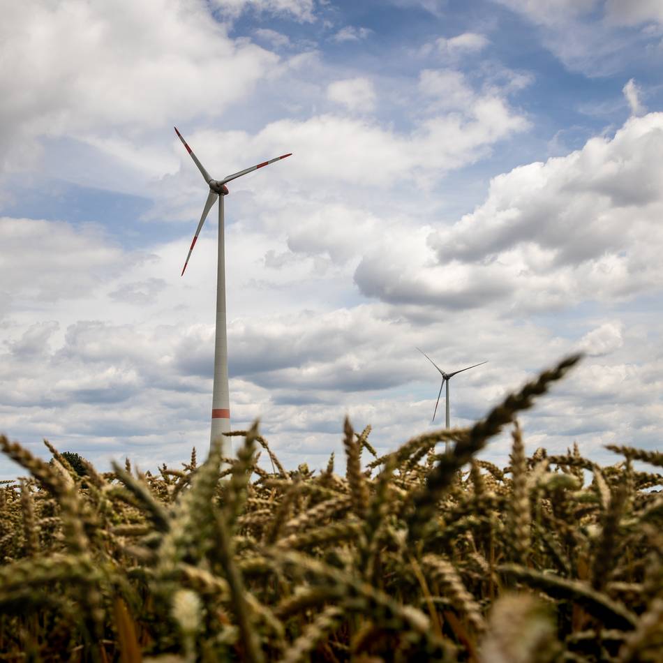 Stadtwerke Neuss investieren in Erneuerbare Energie: Drei Windräder für die Bauerbahn