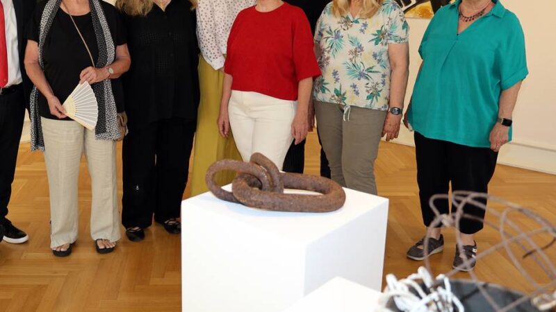 Neue Ausstellung: Moerser Künstler zeigen ihre Kunst im Peschkenhaus
