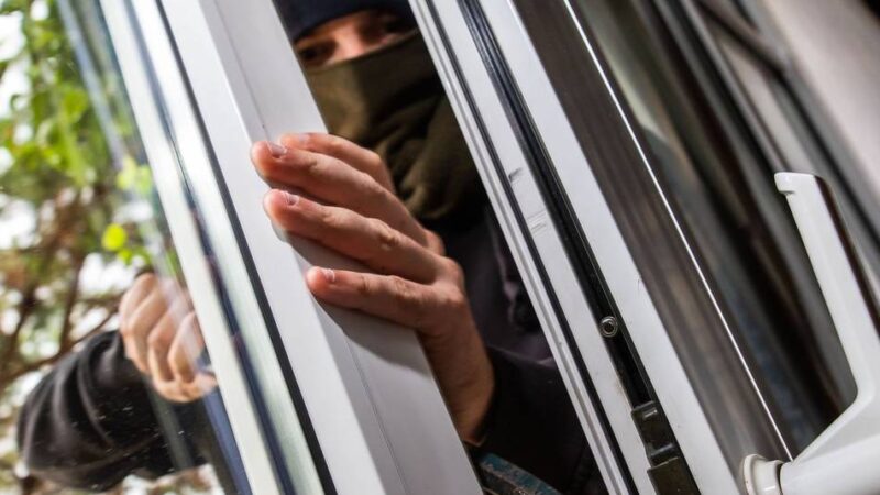 Tipps der Polizei im Rheinisch-Bergischen Kreis: Wie man Haus oder Wohnung im Urlaub vor Einbrechern schützt