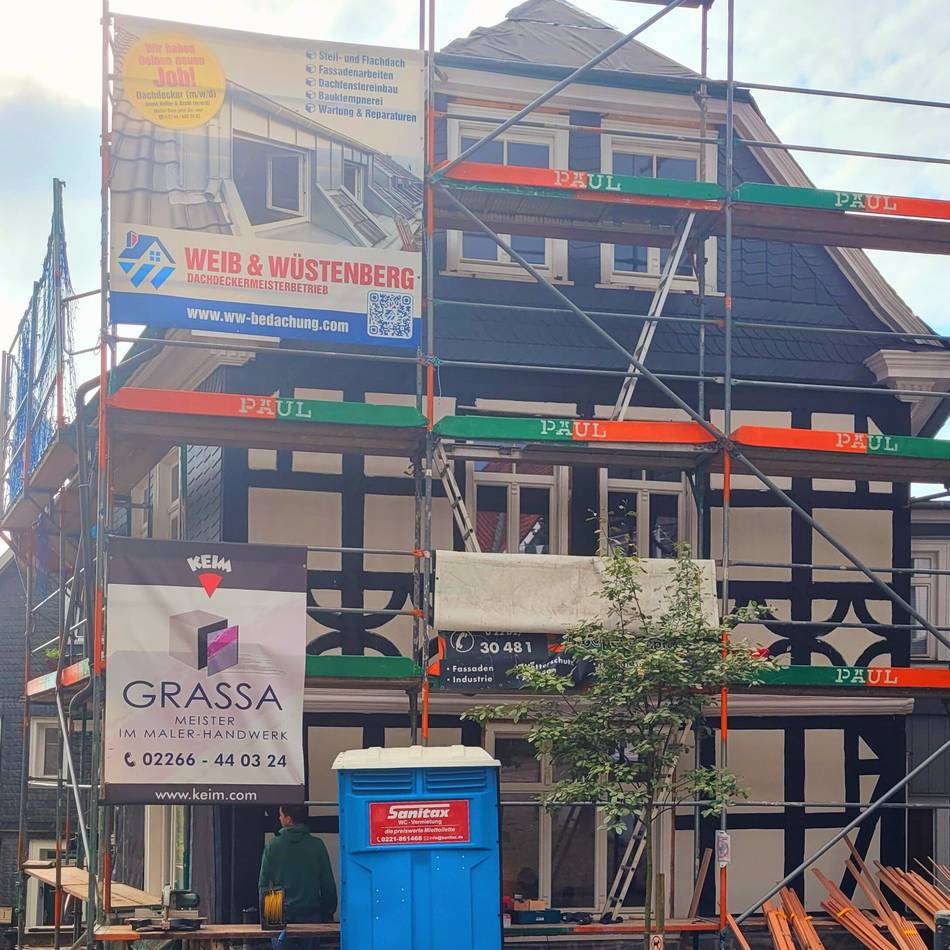 Haussanierung in Hückeswagener Altstadt: Eine Fassade als Überraschungsmoment