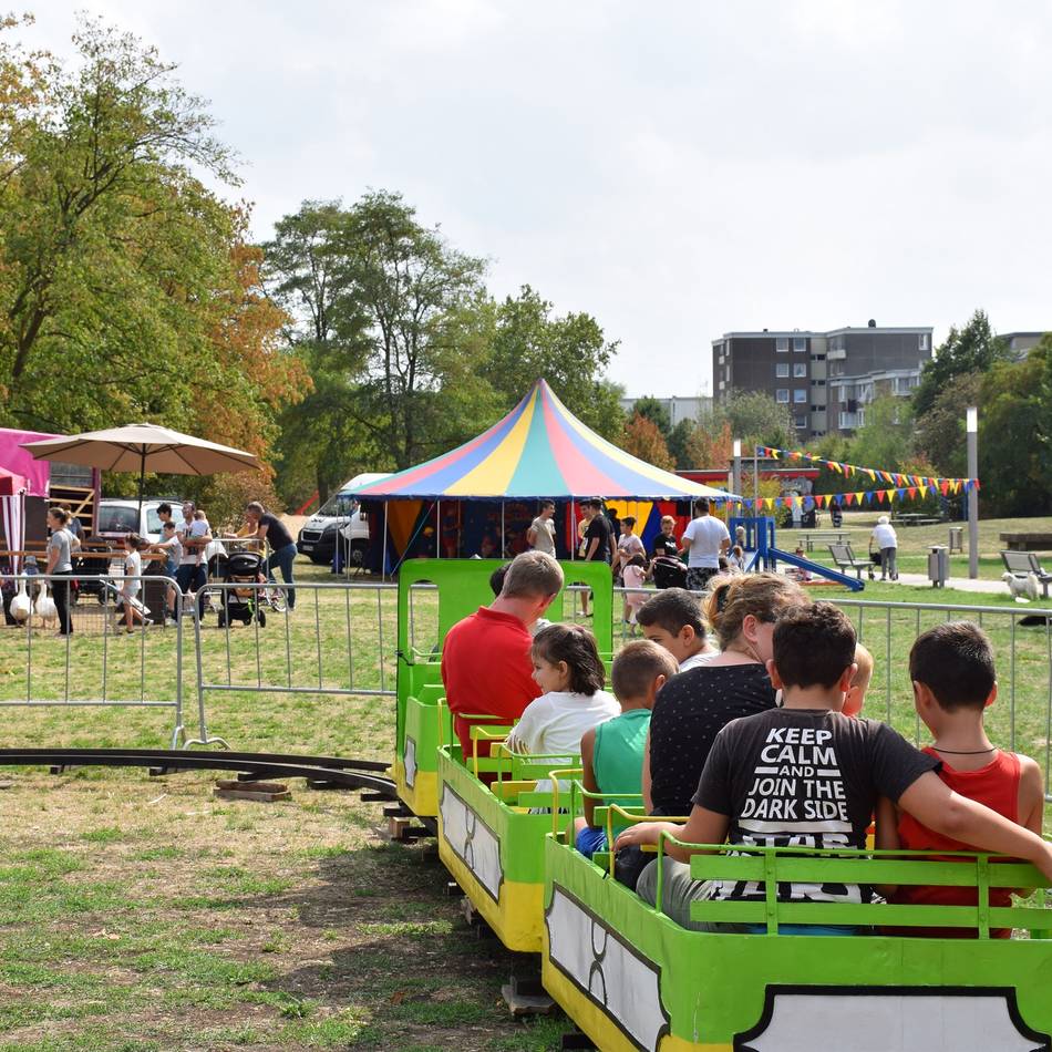 Monheim: Stadt lädt zum Familienpicknick an der Brandenburger Allee