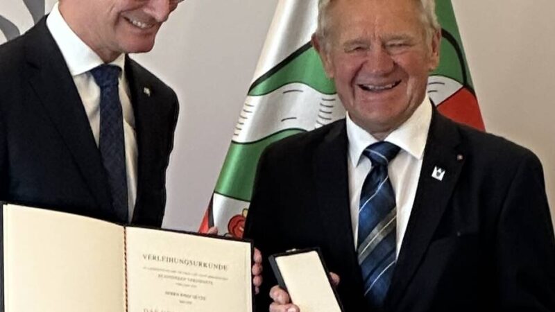 Ehemaliger Willicher Bürgermeister: Bundesverdienstkreuz für Josef Heyes