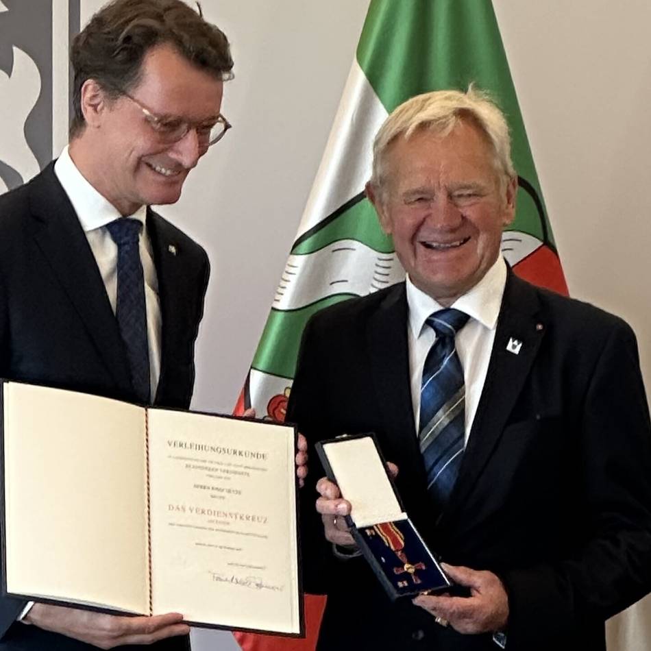 Ehemaliger Willicher Bürgermeister: Bundesverdienstkreuz für Josef Heyes