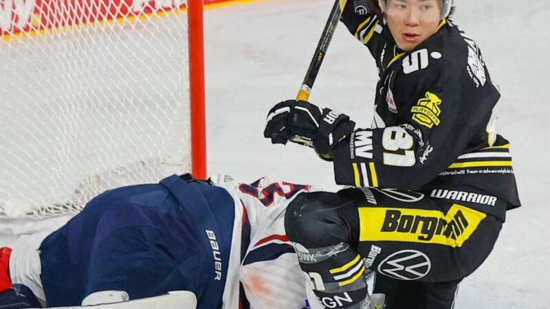 Premiere im DEG-Trikot: Yushiroh Hirano – Ein Pionier und Torjäger, aber kein Marketinggag