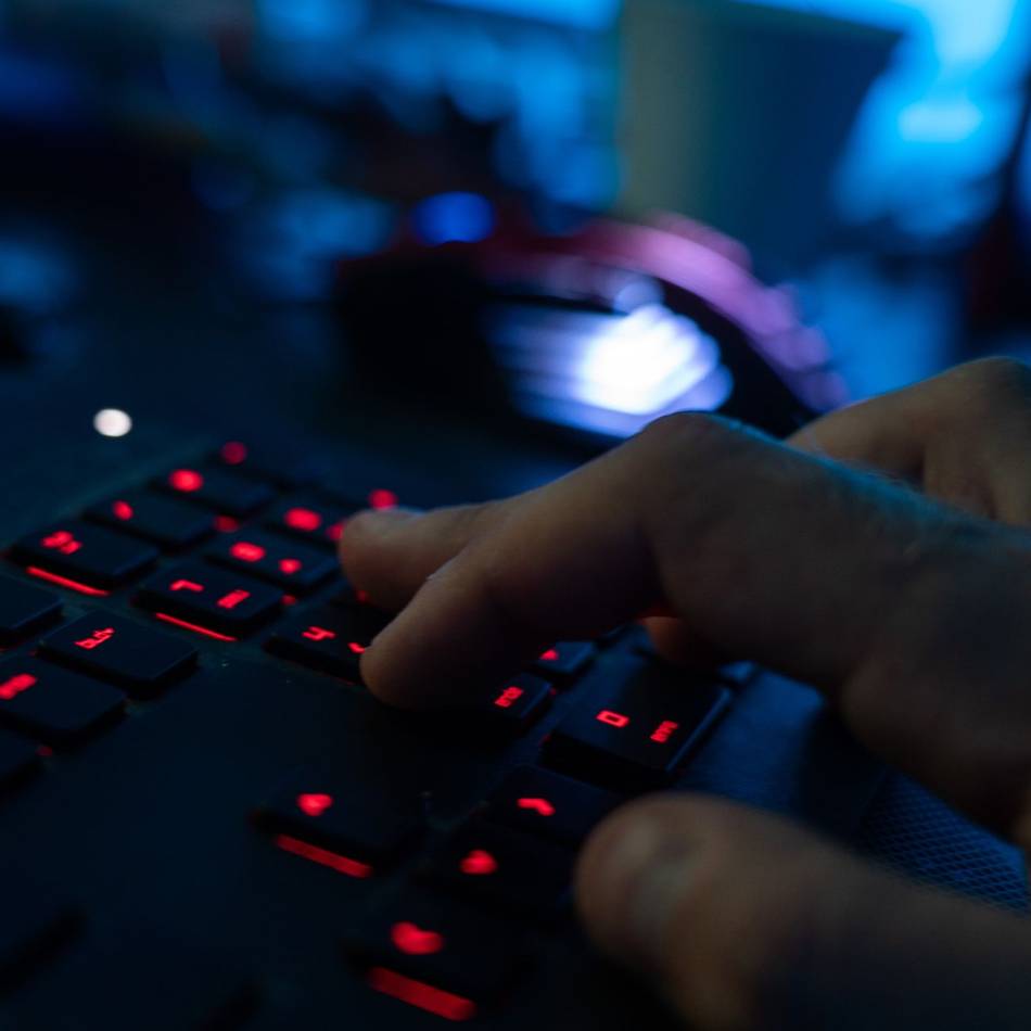 Weißer Ring im Rhein-Kreis Neuss warnt: Die Gewalt wird immer digitaler