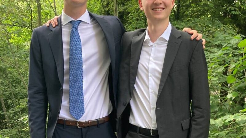 Schüler erreicht 899 von 900 Punkten: Kommt der beste NRW-Abiturient 2025 aus Neuss?