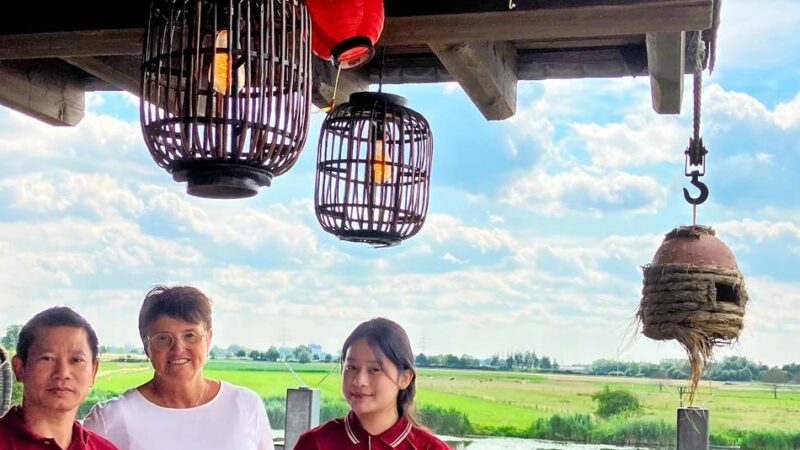 Strandhaus Sonsfeld in Rees-Haldern: Vietnamesische Küche mit Blick auf den Altrhein