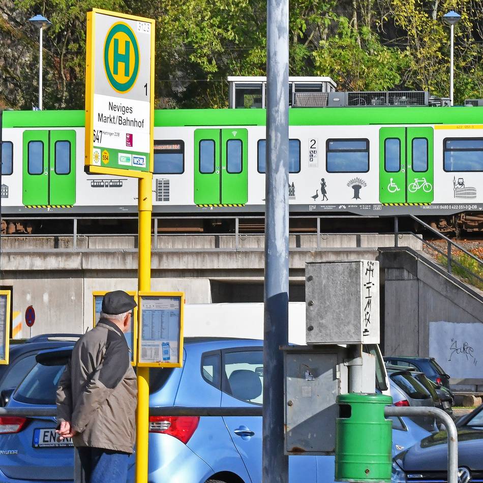 Verkehr: ÖPNV-Nutzer in Neviges sind von Bahn genervt