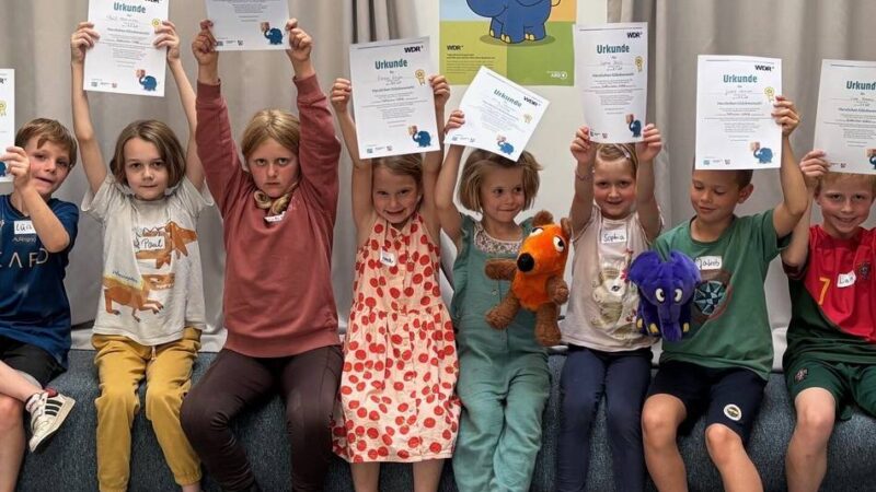 Ferienaktion der Stadtbücherei: Spielerisch programmieren mit dem blauen Elefanten