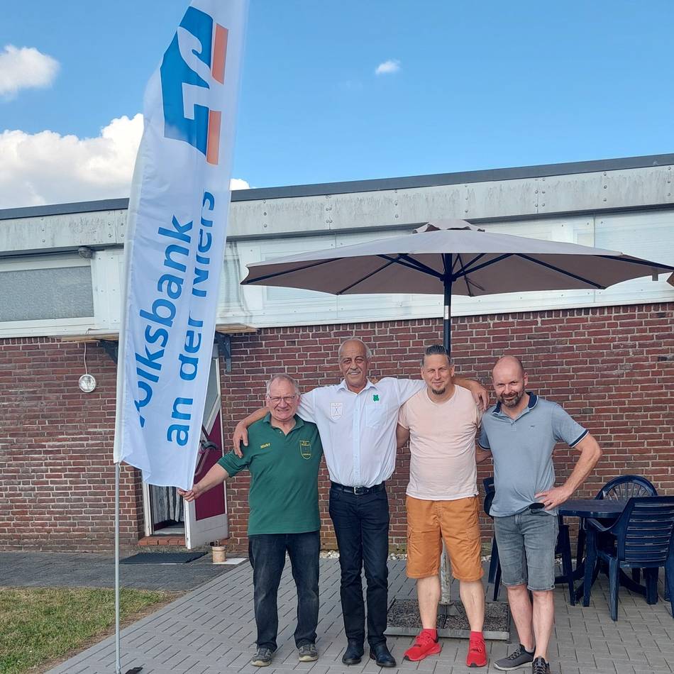 Für soziale Einrichtung gespielt: Billardverein Laubfrosch Kervenheim spendet nach Turnier