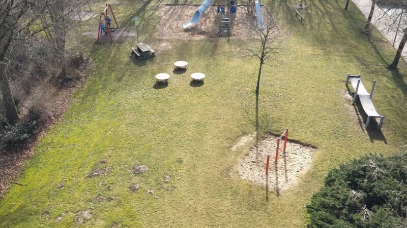 Hückeswagener Spielplätze: „Spielplatz der Woche“: Brüder-Grimm-Straße
