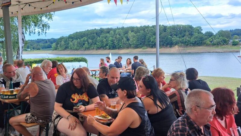 DLRG-Ortsgruppe Hückeswagen feiert Sommerfest: Generationswechsel und neue Strukturen beim DLRG-Fest
