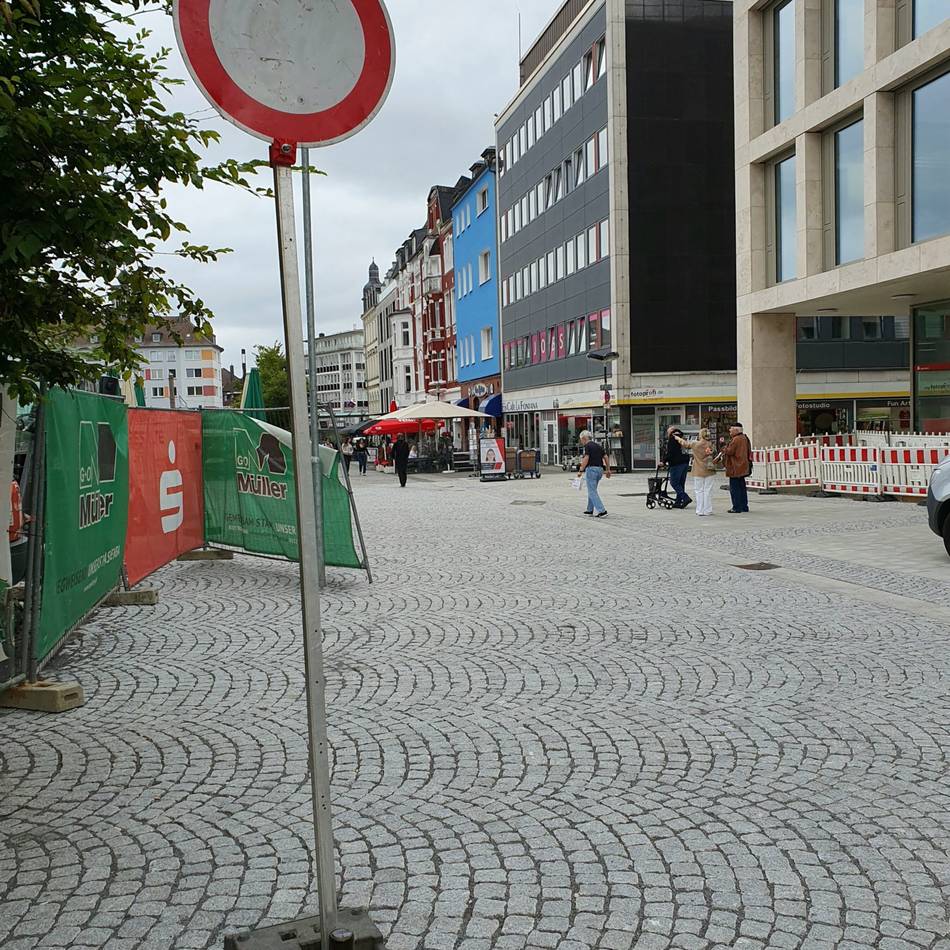 Absperrungen nur zu besonderen Festen: Stadt Solingen plant keine Sicherheitspoller an Zufahrt zu Fußgängerzone