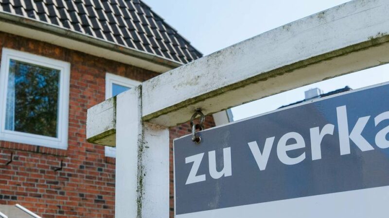 Immobilienmarkt im ersten Halbjahr 2025 in Oberberg: Steigende Umsatzzahlen und schwankende Preise