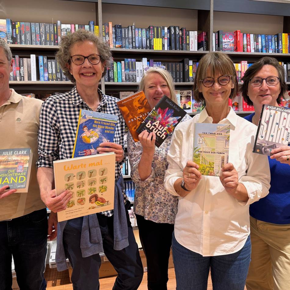 Lesetipps aus Kaarst: Abtauchen in andere Welten – mit diesen Sommerbüchern