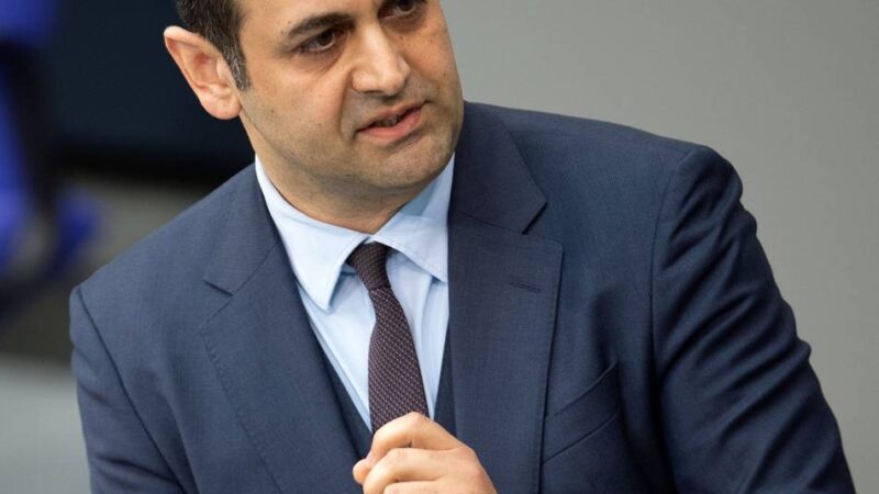 Berufliche Zukunft des ehemaligen FDP-Generalsekretärs: Djir-Sarai kehrt zum Rhein-Kreis Neuss zurück