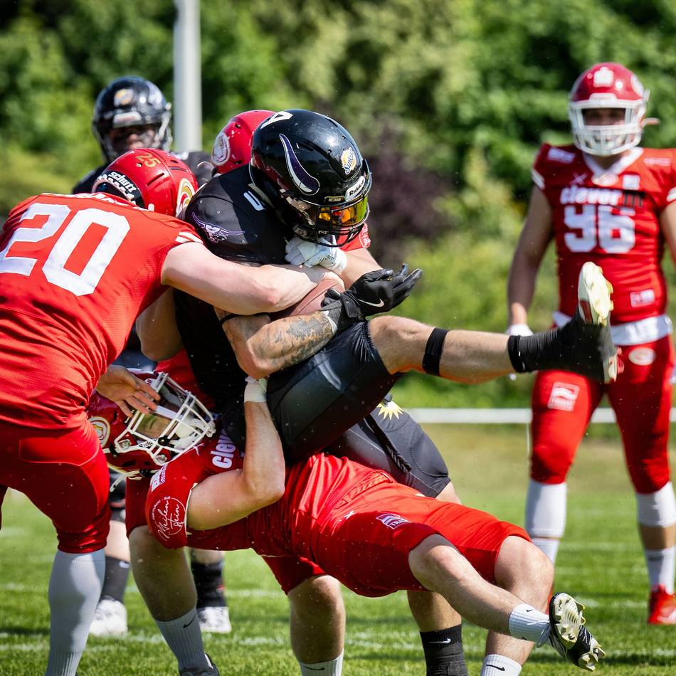 Heimspiel in der GFL 2: Langenfeld Longhorns gegen die Pirates und den Blues