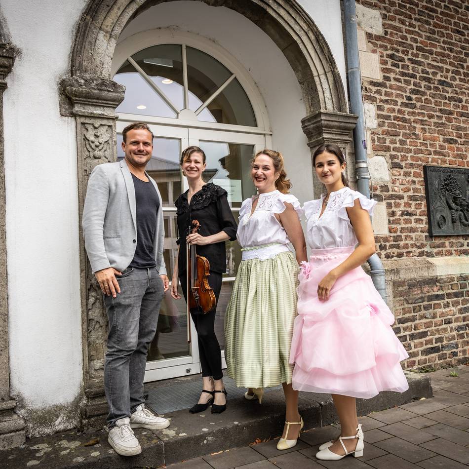 Mozart-Oper tourt in Kurzfassung durch den Rhein-Kreis Neuss: „Es geht ums Fremdgehen, um Verführung und um Verzeihen“