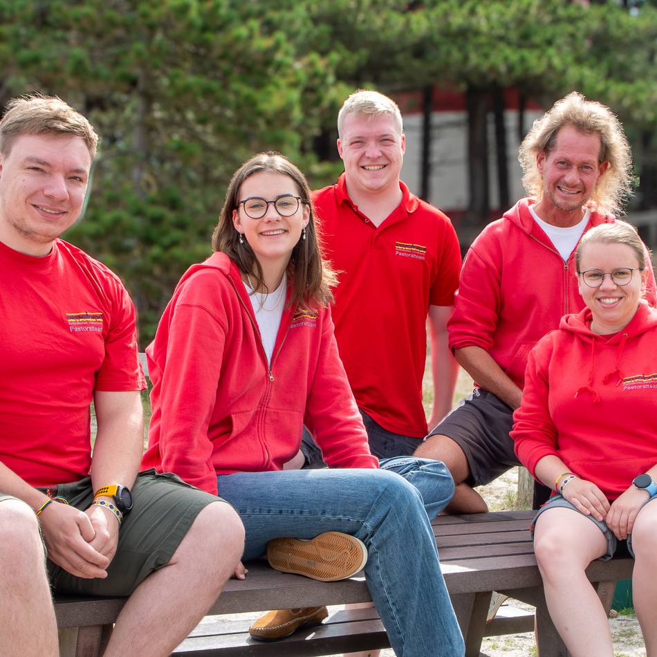 Lager auf der Nordseeinsel: Vom Ferienkind zur Seelsorgerin – Kalkarerin ist Teil des Ameland-Pastoralteams
