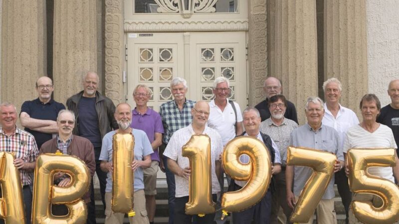 50 Jahre nach dem Abitur in Leverkusen: Ex-Pennäler kommen auf Zeitreise aus Staunen nicht heraus