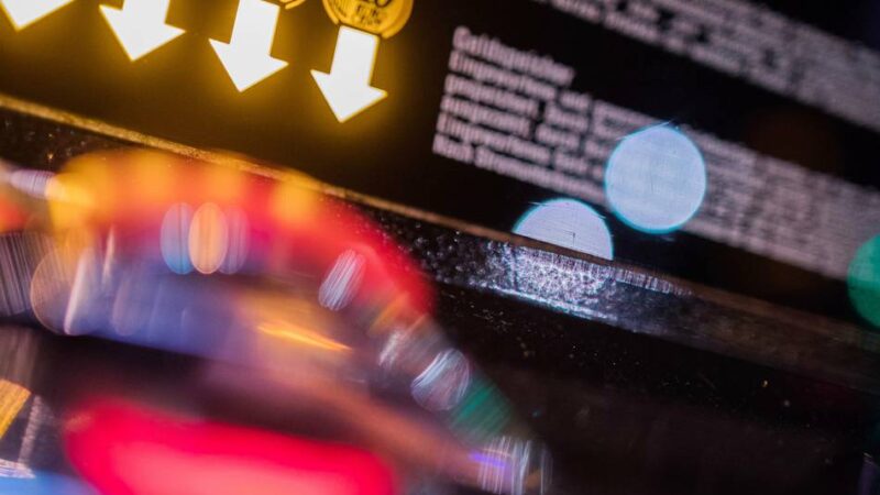 Nächtlicher Einsatz: Polizei durchsucht Häuser und Wohnungen in Dinslaken