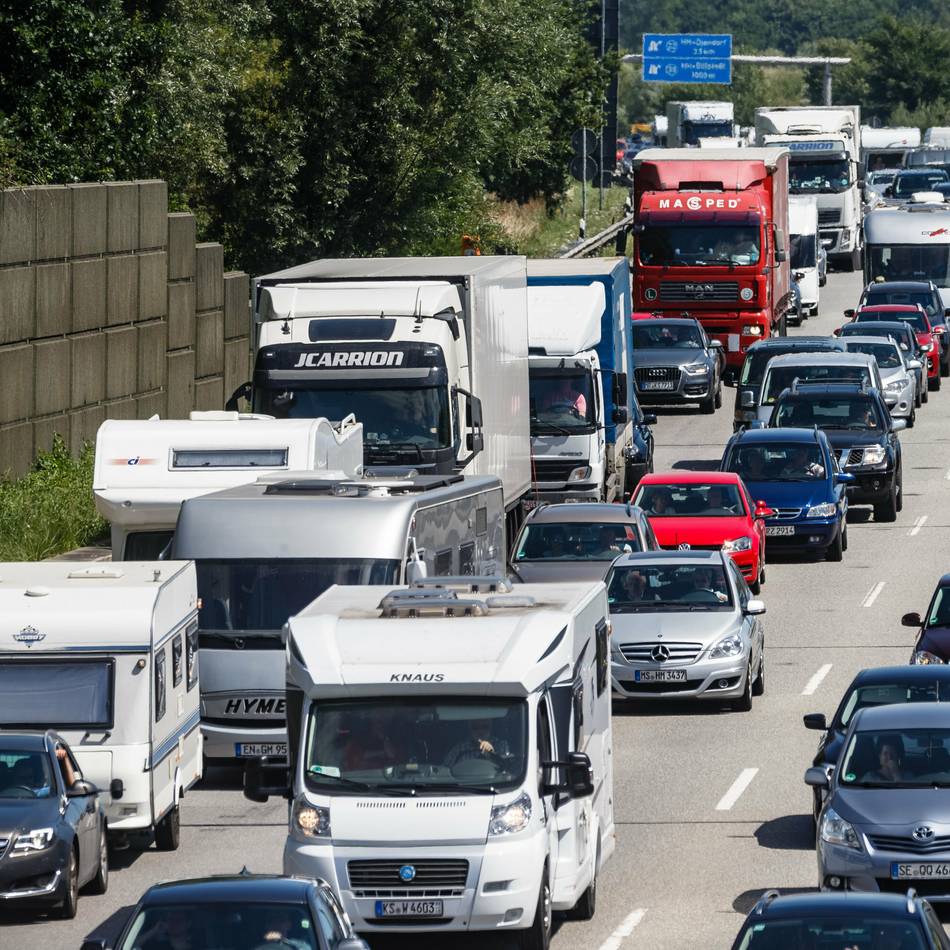 Serie Reisetipps der Polizei Viersen: Auf der Urlaubsfahrt immer gelassen bleiben