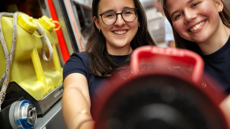 Tag der offenen Tür Feuerwehr Langenfeld: Hälfte der freiwilligen Helfer wird aus eigenem Nachwuchs rekrutiert