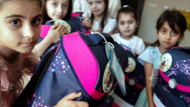 Kiwanis-Club Leverkusen spendiert Tornister: 49 Ranzen machen glücklich
