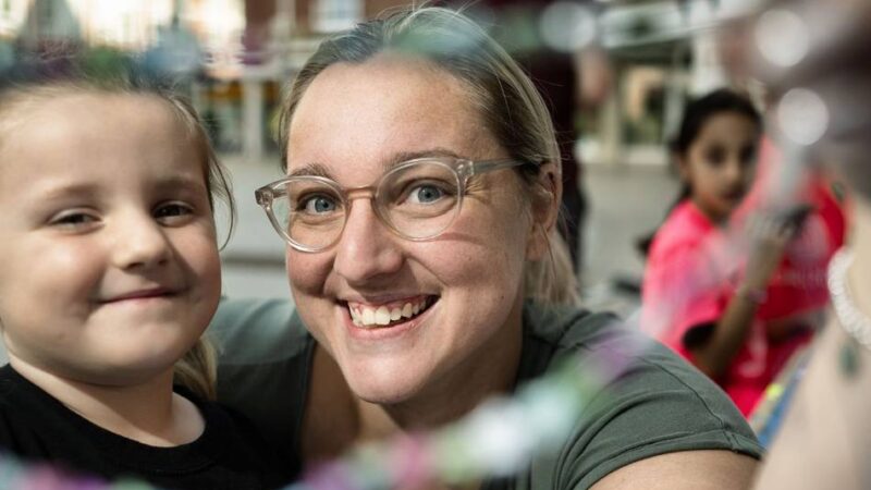 Sommerferien: Mit dem Kunstmobil der Kunstschule durch Monheim