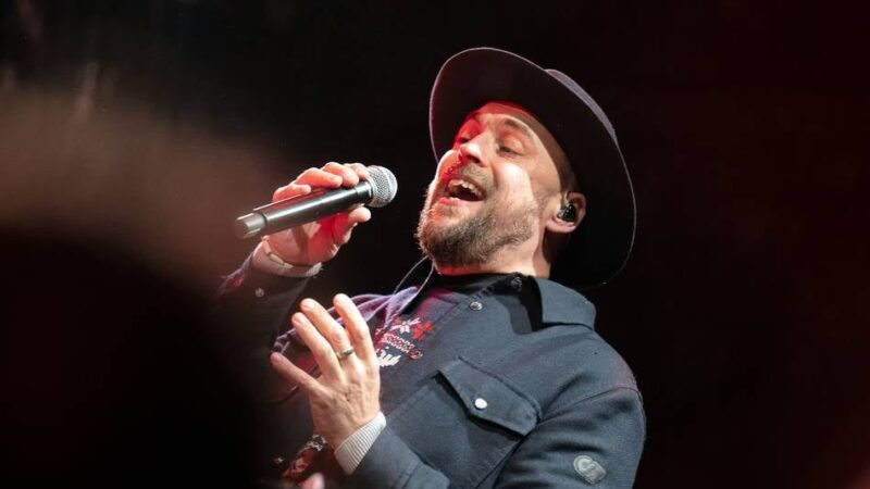 Musikalische Lesung: Musiker Max Mutzke kommt nach Moers