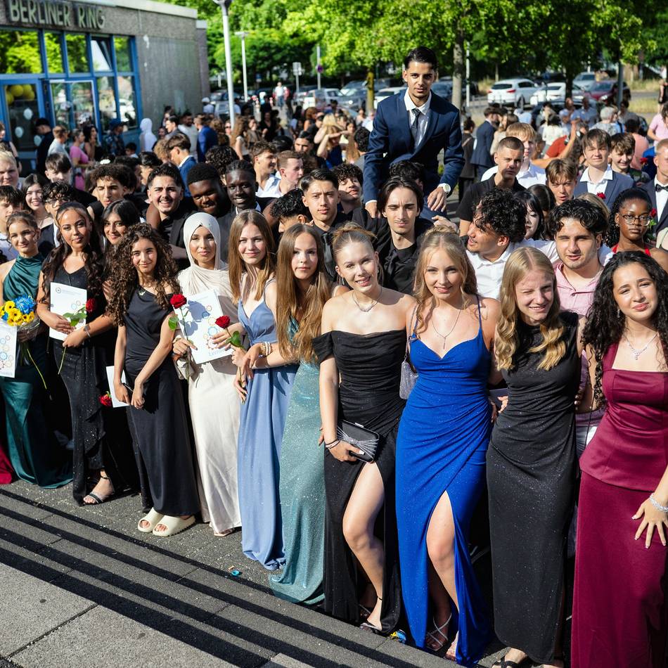 Monheim: Erster Jahrgang der Ulla Hahn Gesamtschule feiert Abschluss