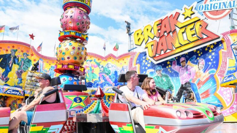 Mehr als 100.000 Gäste erwartet: Klever Kirmes ist offiziell eröffnet – welche Neuheiten auf Besucher warten